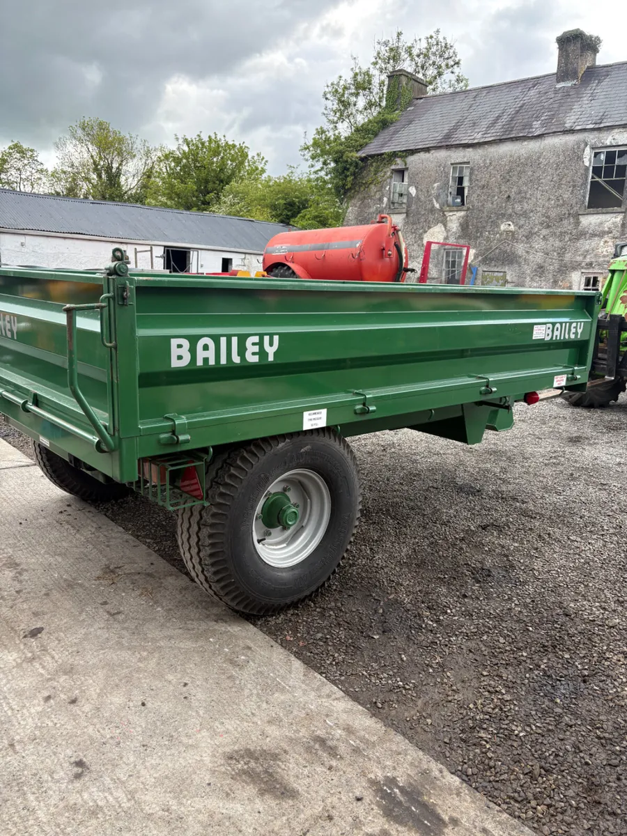 Bailey Tipping Trailer - Image 1