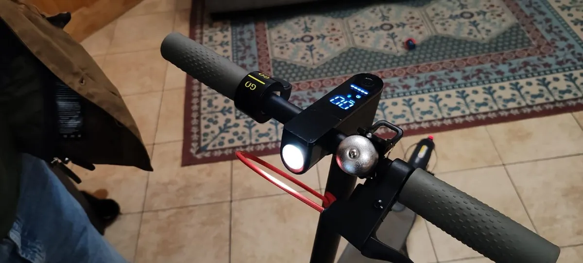 Electric scooter - Image 2