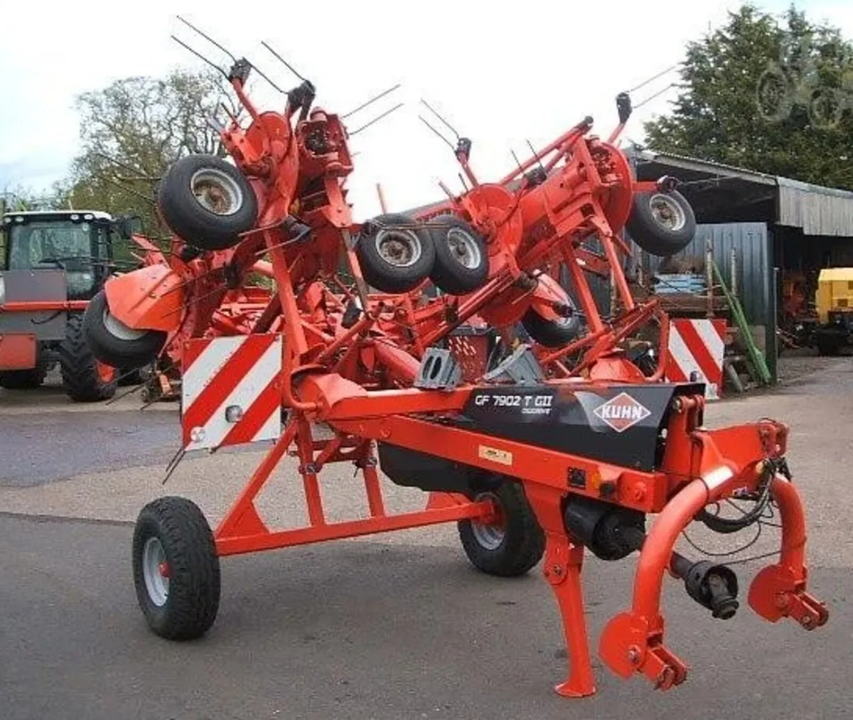 KUHN GF7902T G11 TRAILED TEDDER - Image 1