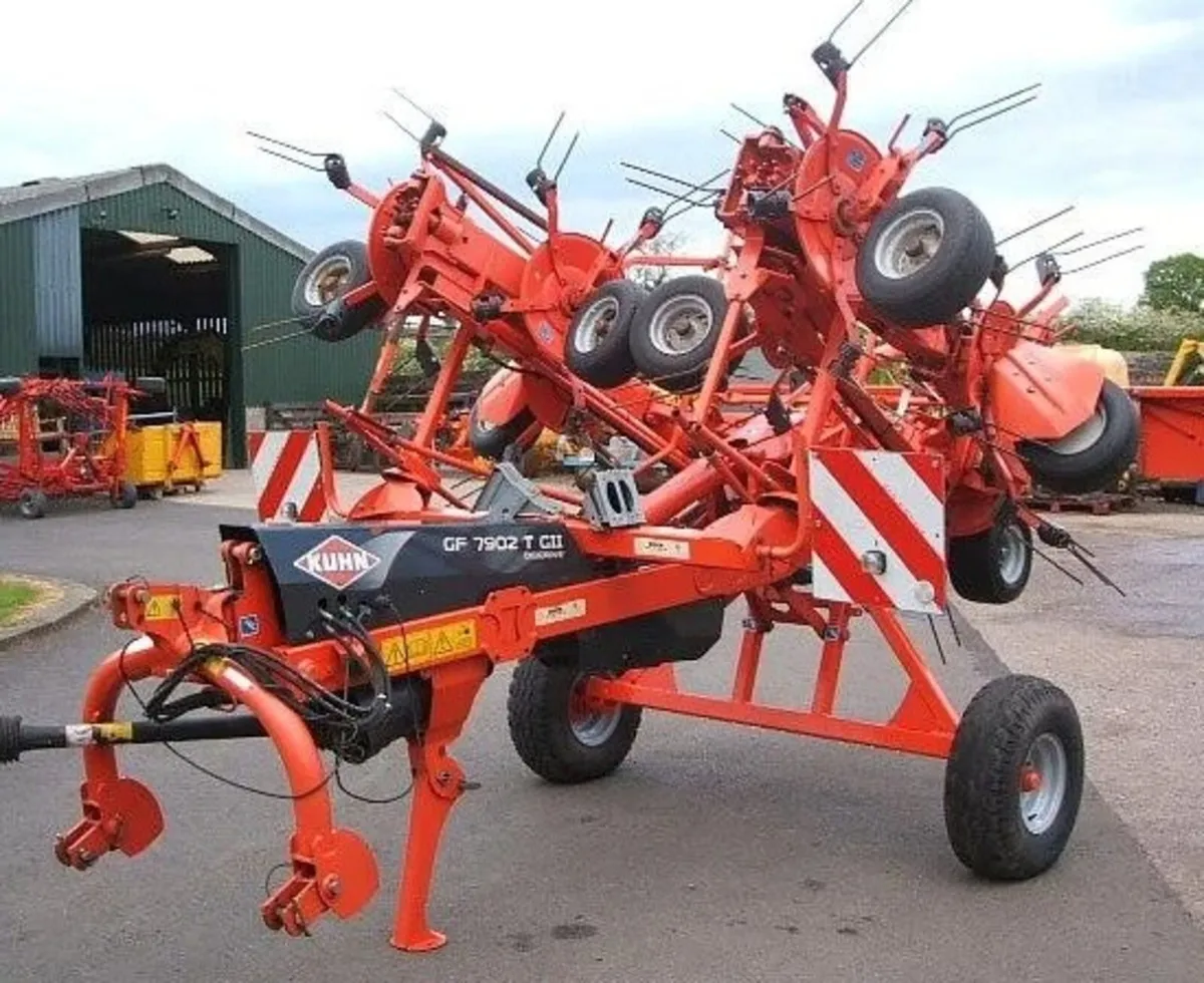 KUHN GF7902T G11 TRAILED TEDDER - Image 2
