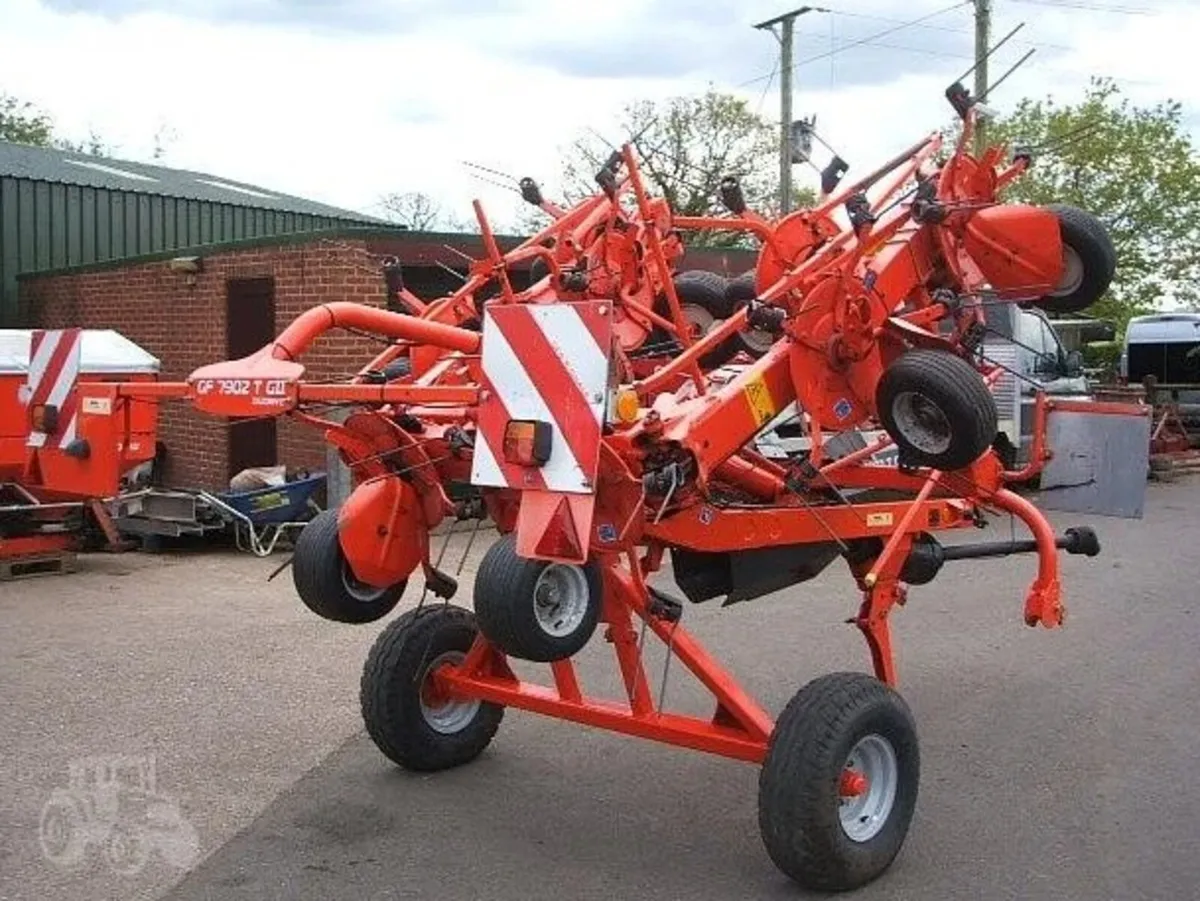 KUHN GF7902T G11 TRAILED TEDDER - Image 4