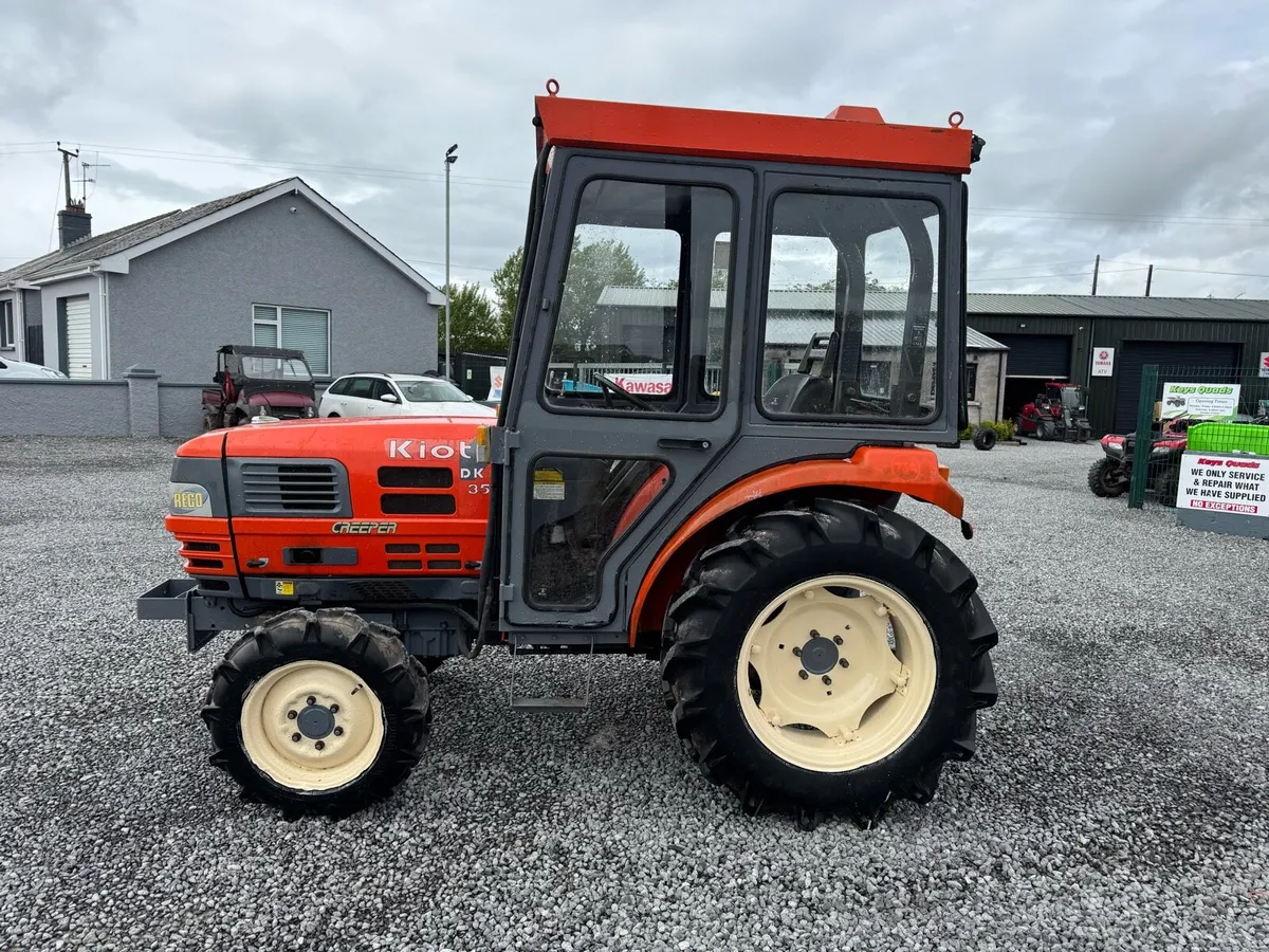 Kioti dk35 4wd tractor - Image 3