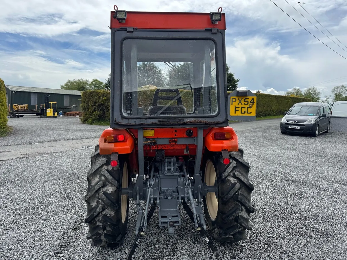 Kioti dk35 4wd tractor - Image 4