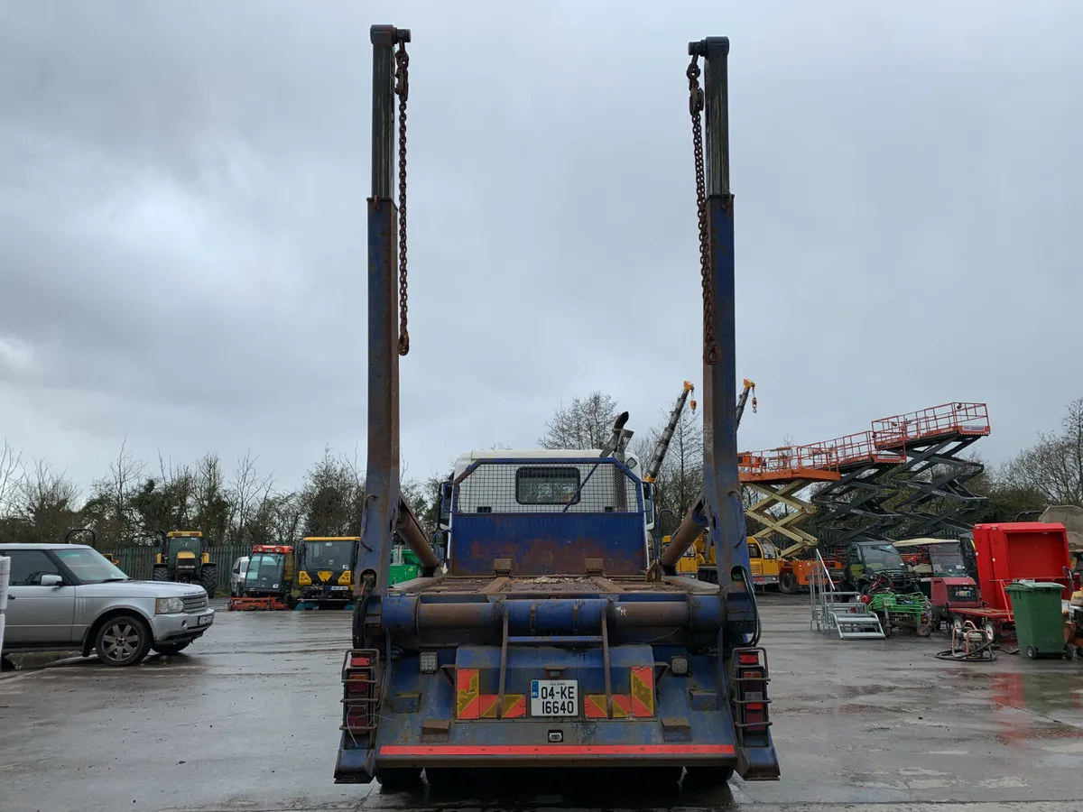 UNRESERVED SCANIA SKIP TRUCK FOR AUCTION TOMORROW! - Image 4