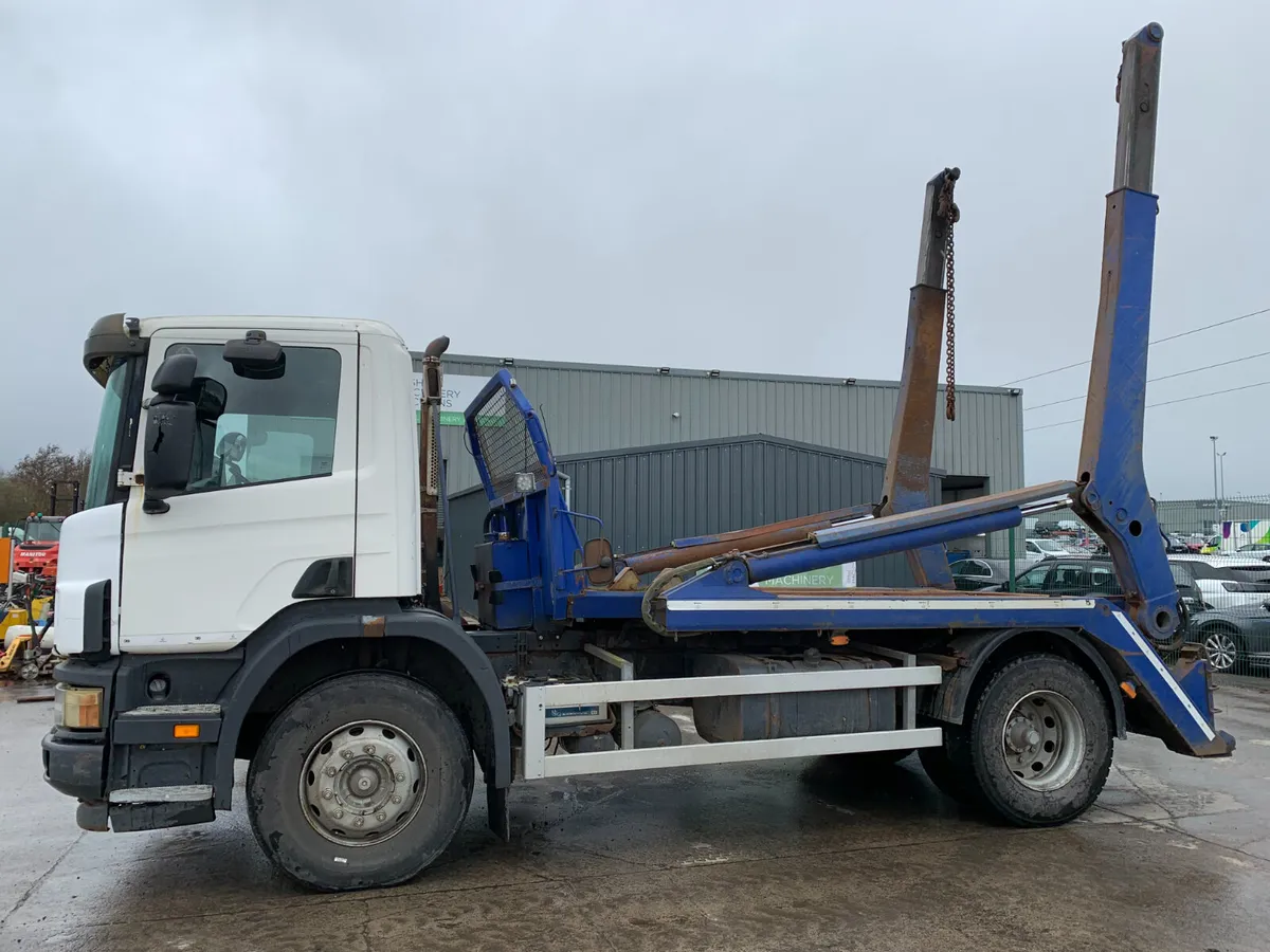 UNRESERVED SCANIA SKIP TRUCK FOR AUCTION TOMORROW! - Image 2