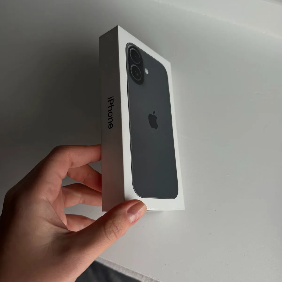 iPhone 17 / Unopened - Image 4