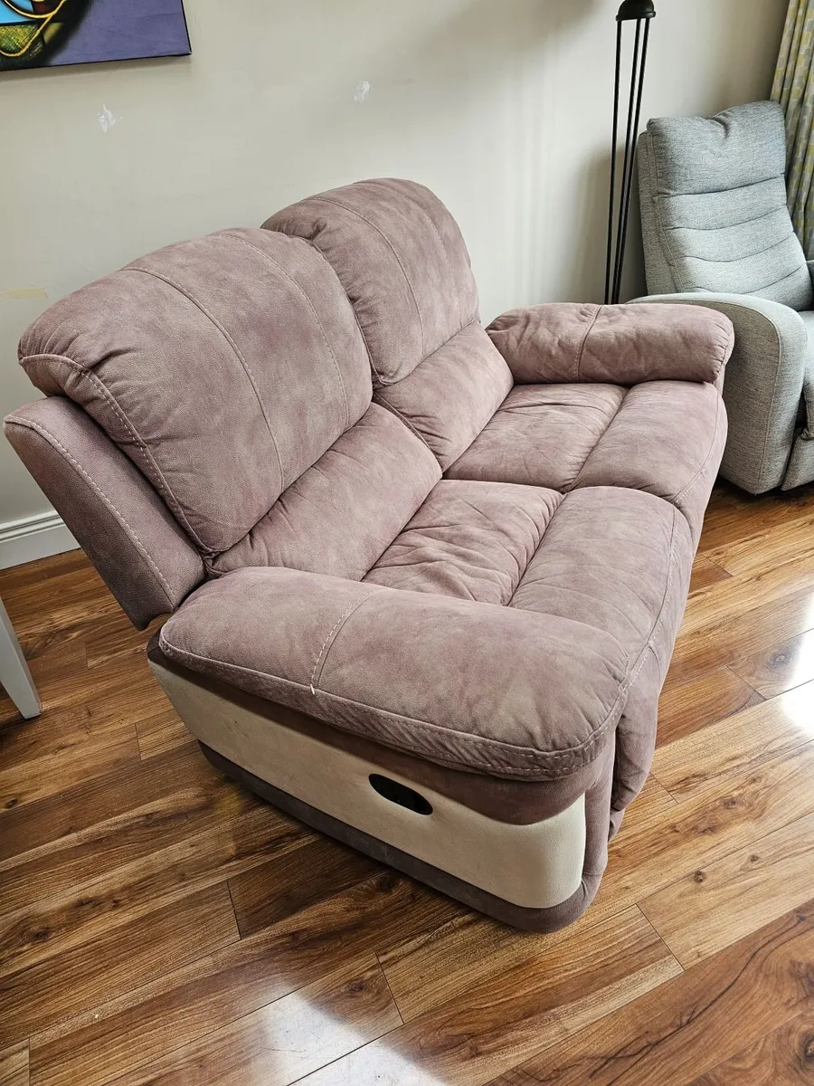 House move; large selection of furniture - Image 1