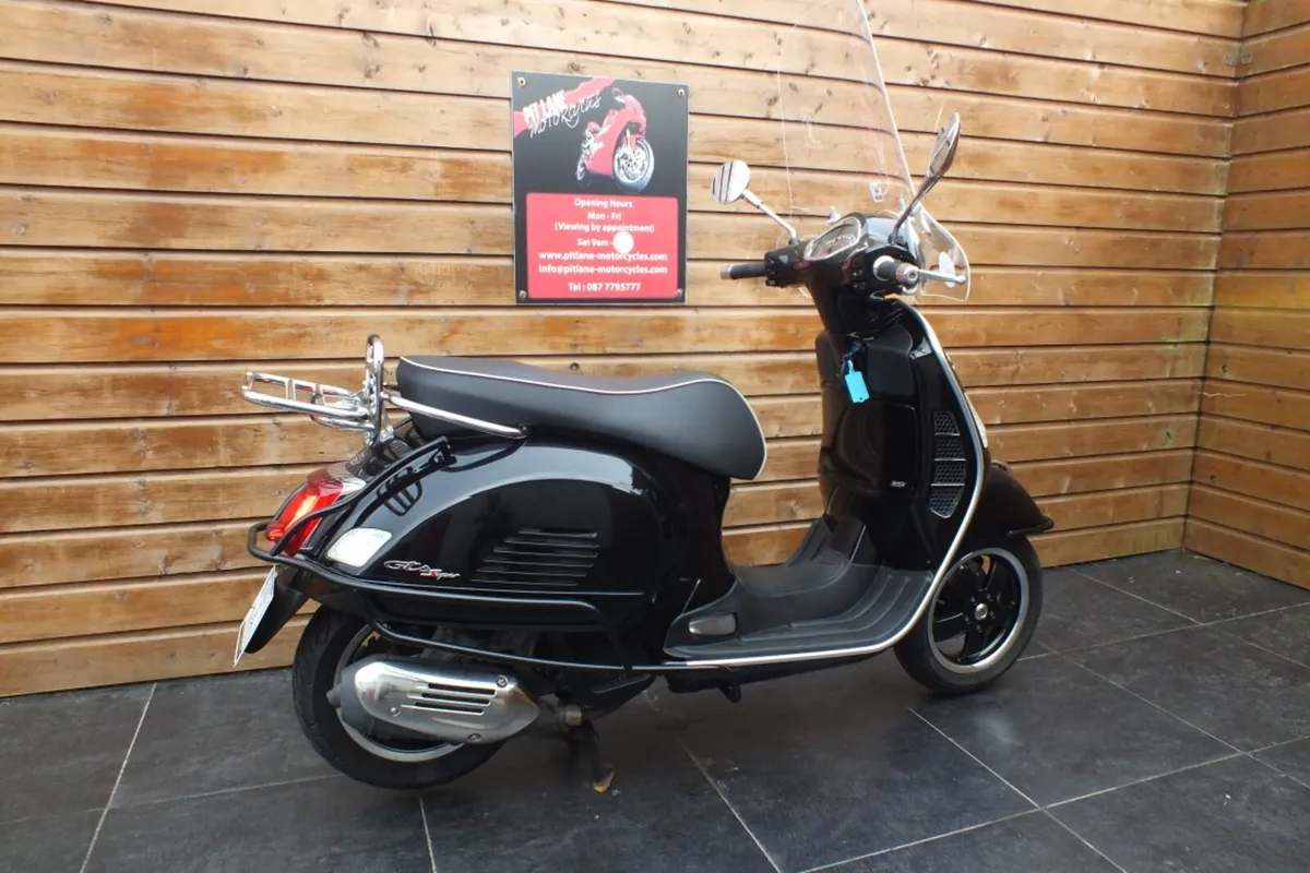 2020 Piaggio Vespa GTS 125 (As New) - Image 4