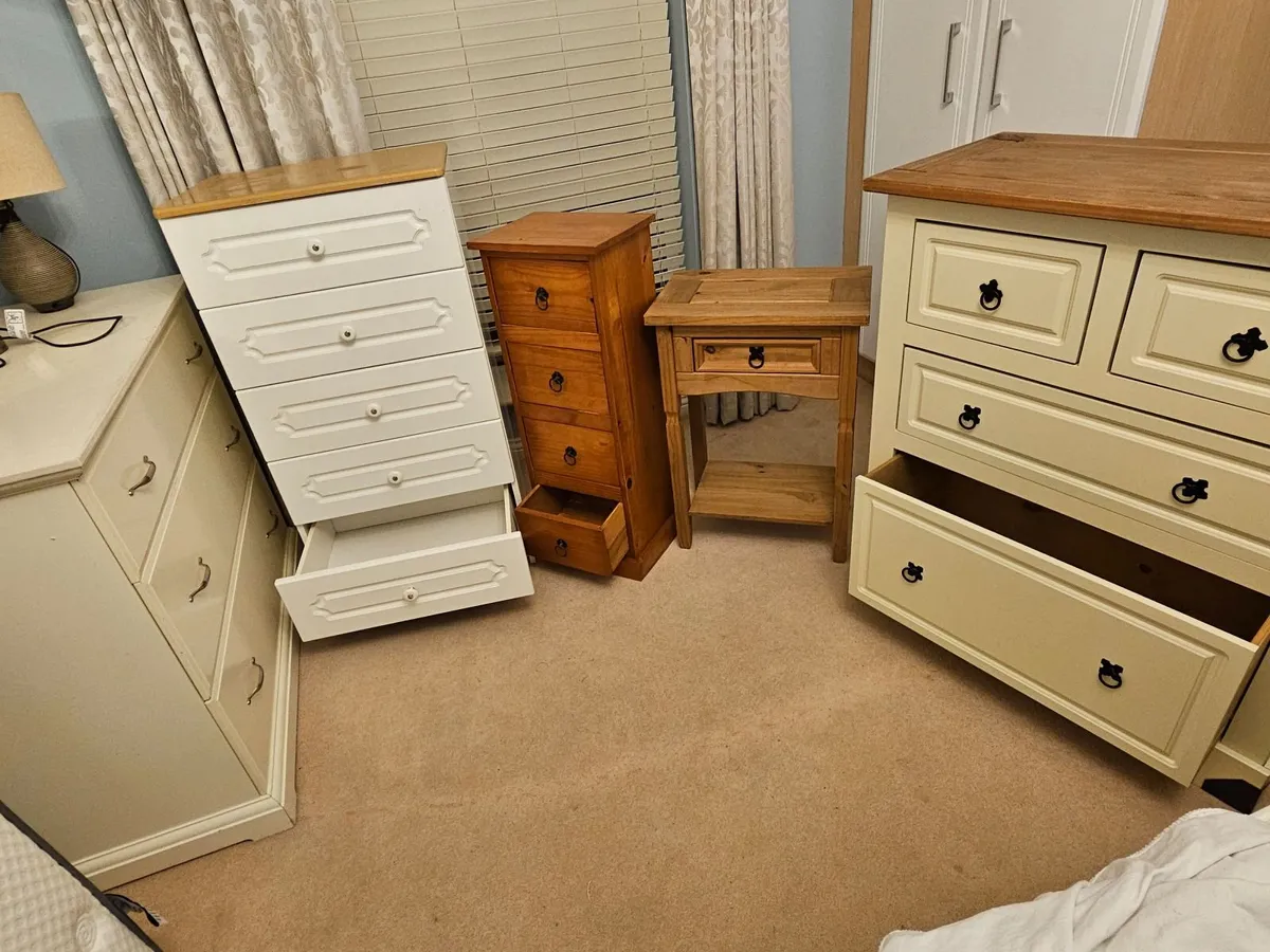House move; large selection of furniture - Image 4