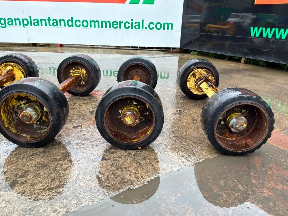 SOLID TYRE DOLLY AXLE ASSEMBLY........606p. - Image 3