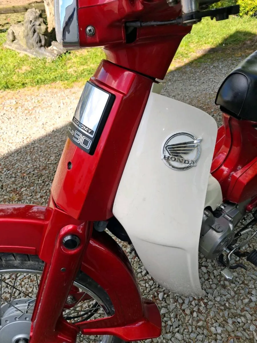 Vintage motorcycle - Image 2