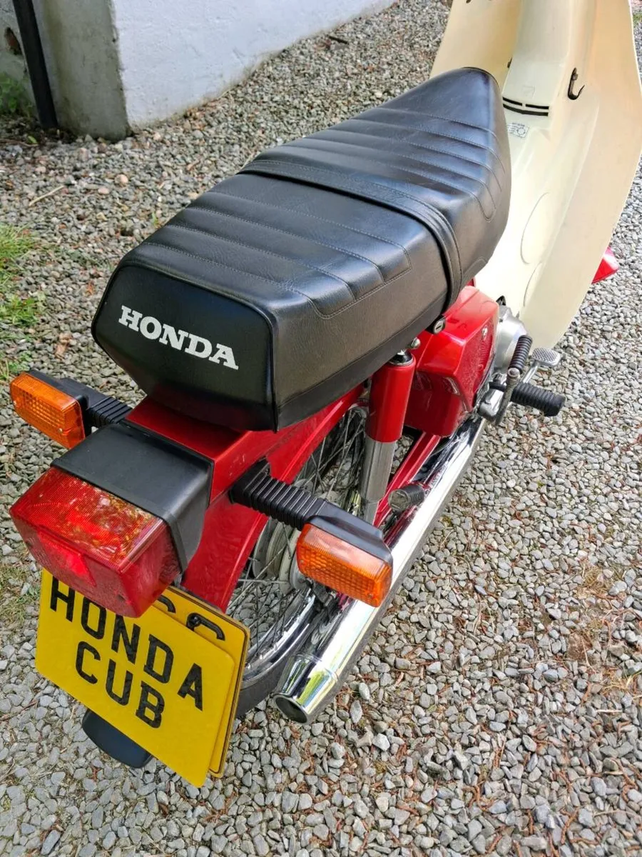 Vintage motorcycle - Image 3