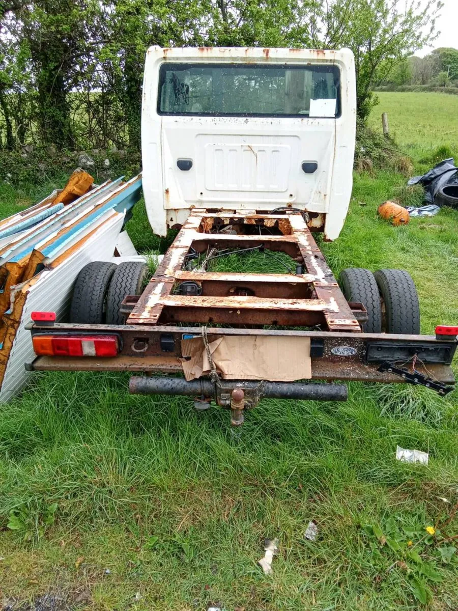 Ford Transit - Image 2