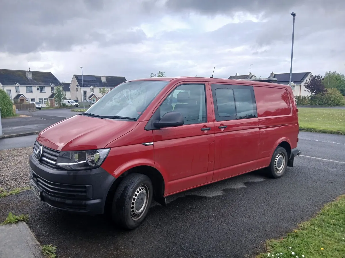 Volkswagen Transporter 2018 - Image 2