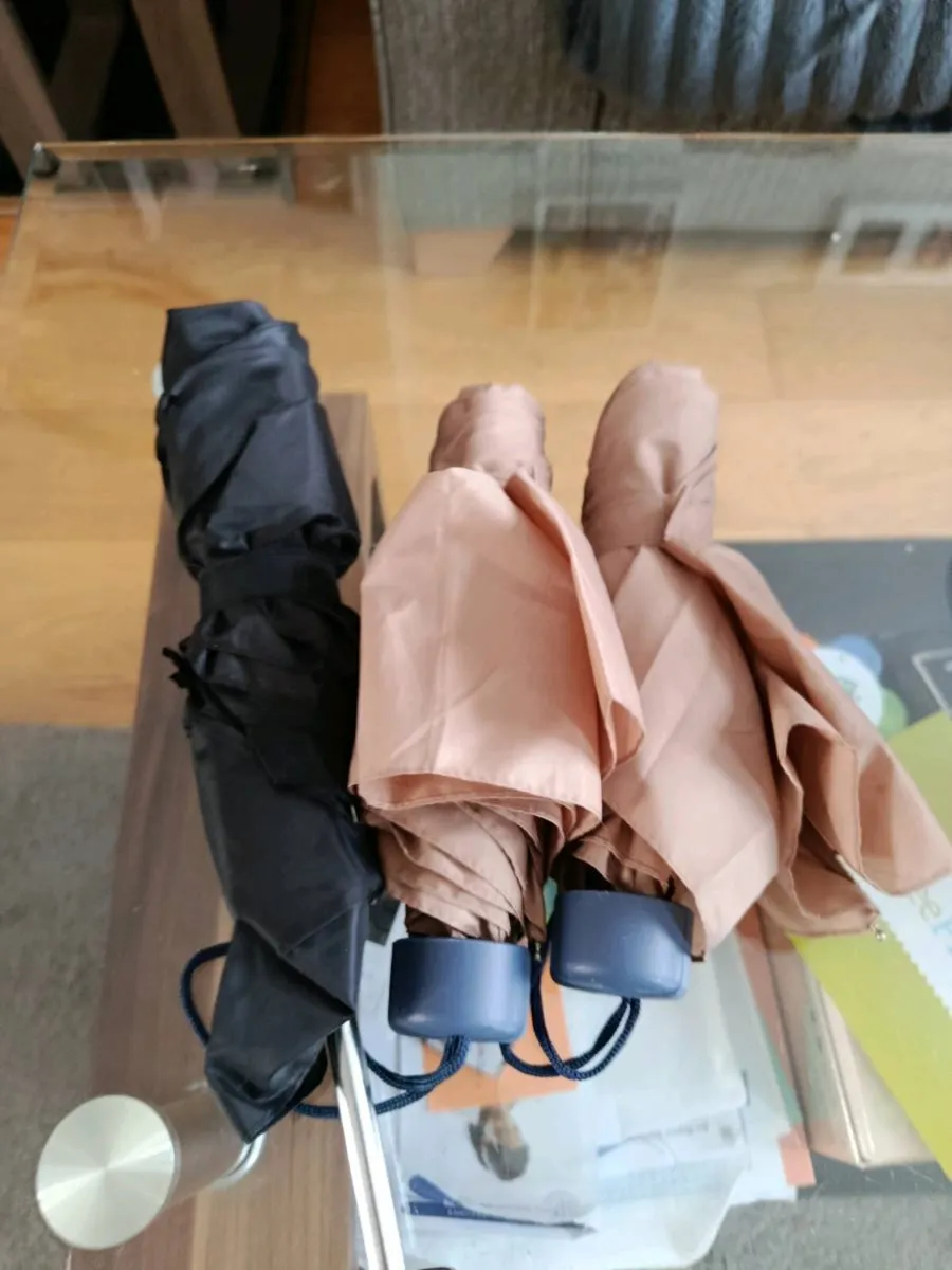 Rain umbrella x 3 FREE