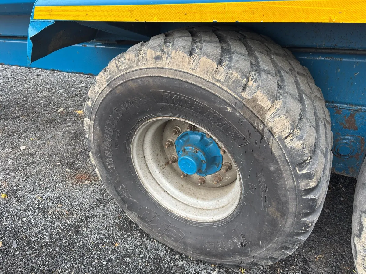 2011 Kane 18T Halfpipe silage trailer - Image 4