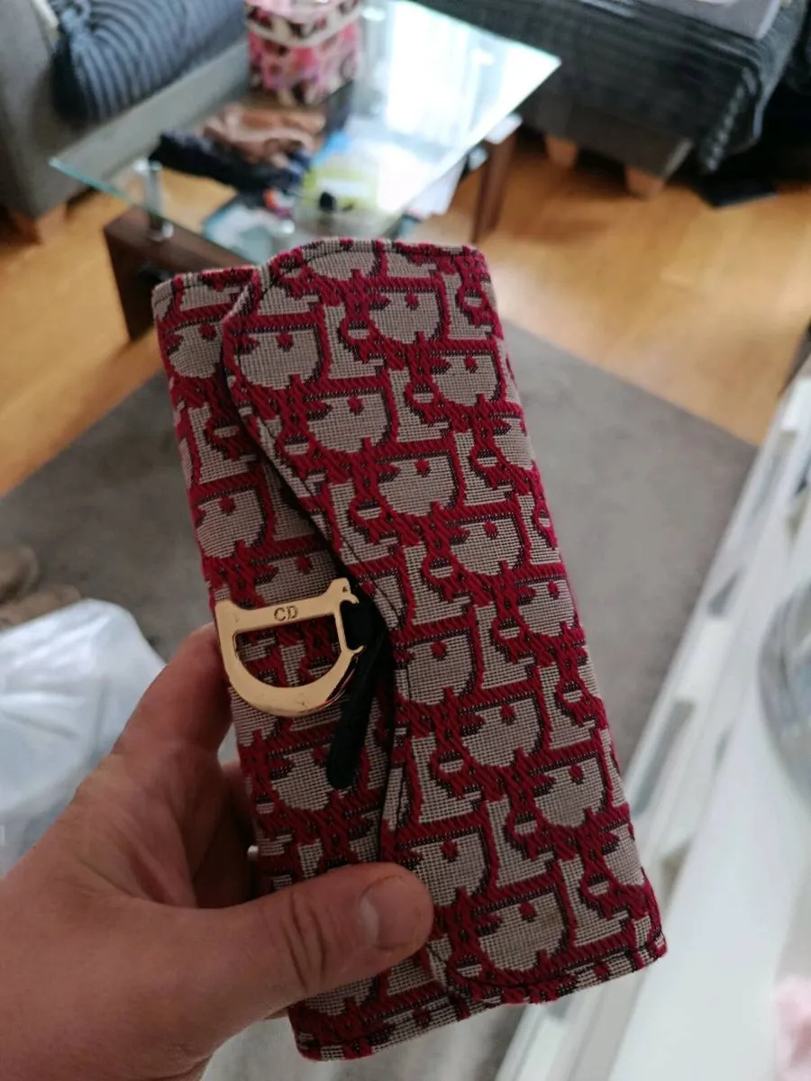 Purse FREE - Image 1