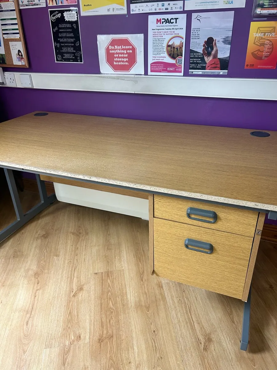 Office desk with drawers - Image 2