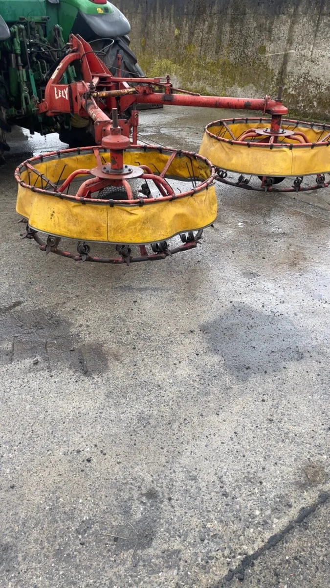 Lely rotonde 20 foot rake - Image 1