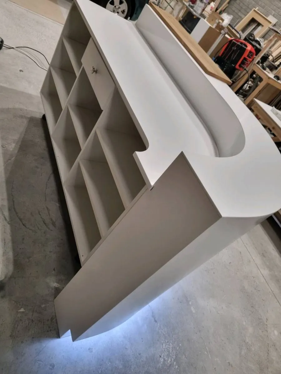 New reception desk - Image 4