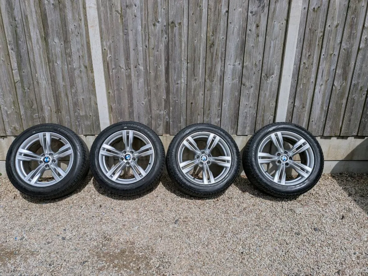 Lot 300 Genuine BMW X5 / X6 M Sport Alloy Wheels - Image 1