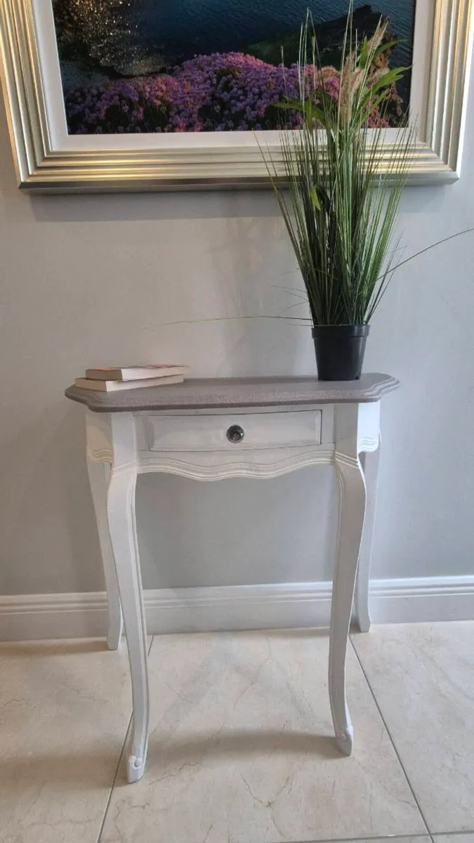 Elegant Console Table / Hall Table - Image 1