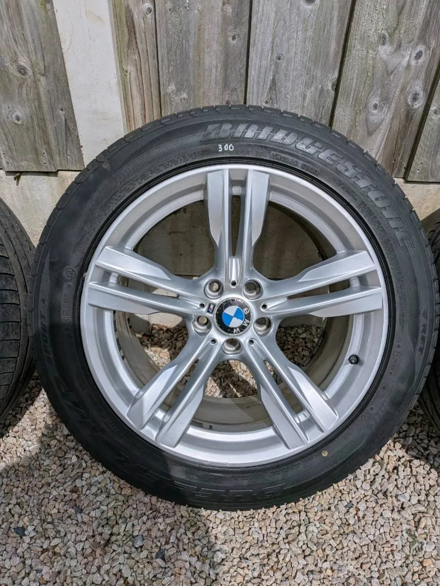 Lot 300 Genuine BMW X5 / X6 M Sport Alloy Wheels - Image 2