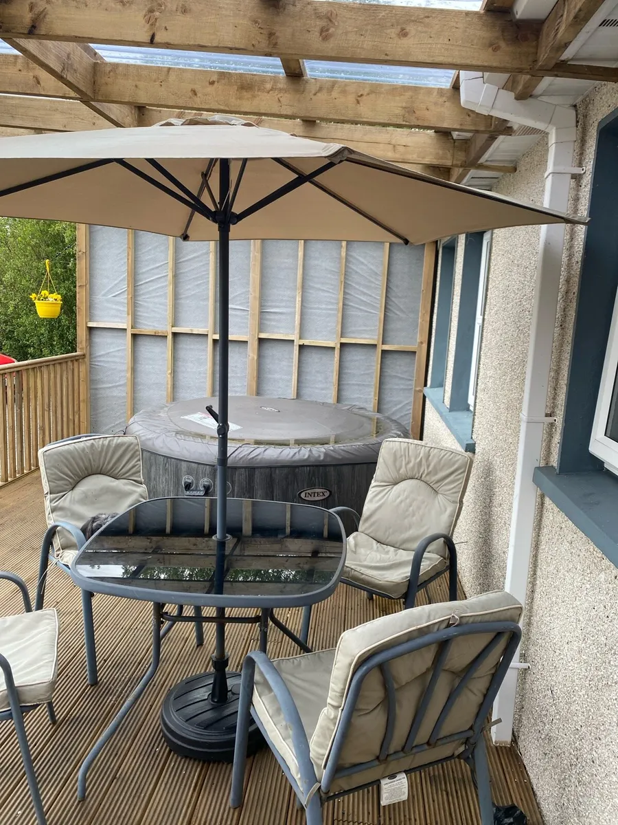 Garden furniture - Image 1