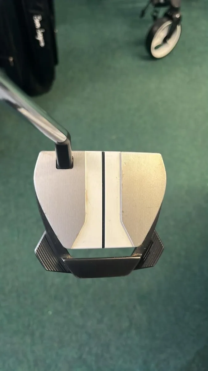 Taylormade Spider GT 35' Superstroke Grip €185 - Image 3