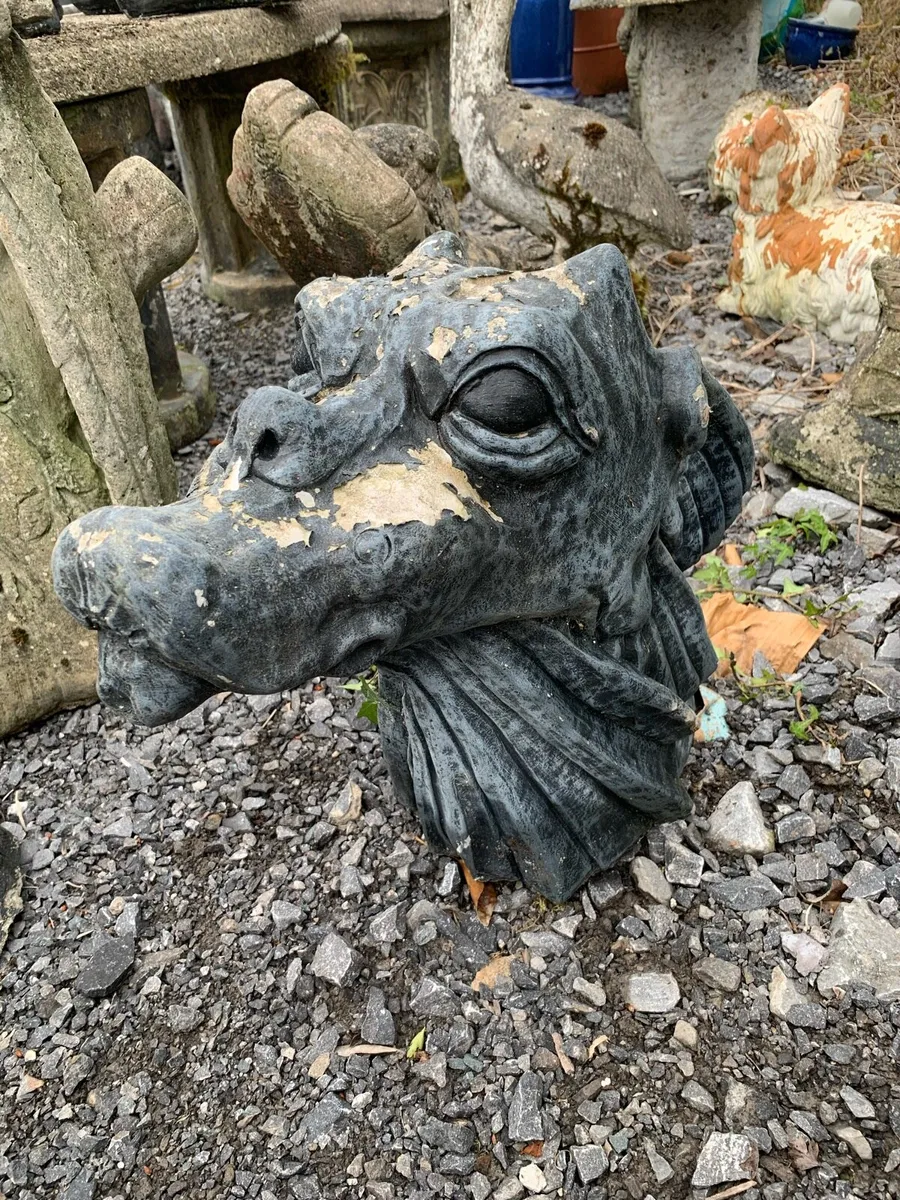 Garden statue - Image 1