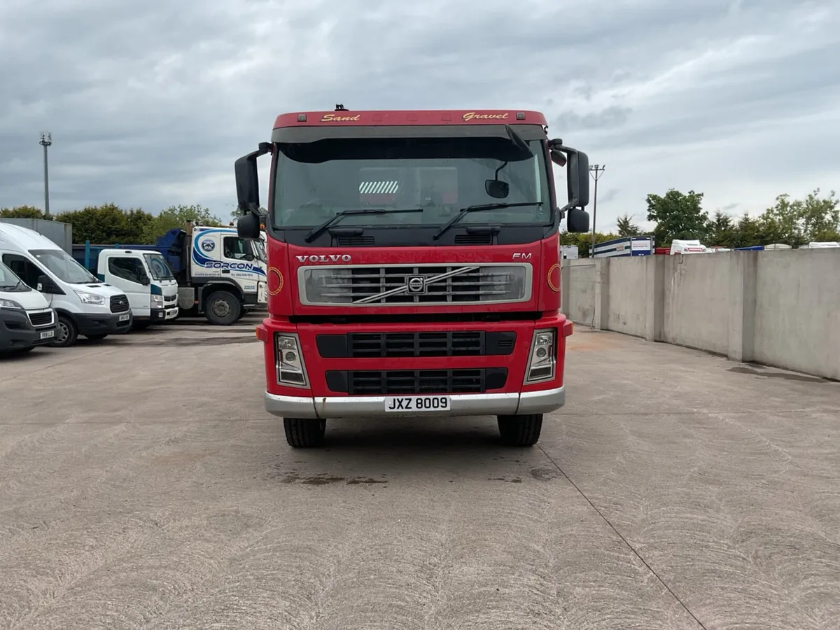 2008 Volvo FM400 8x4 Steel Tipper - Image 2