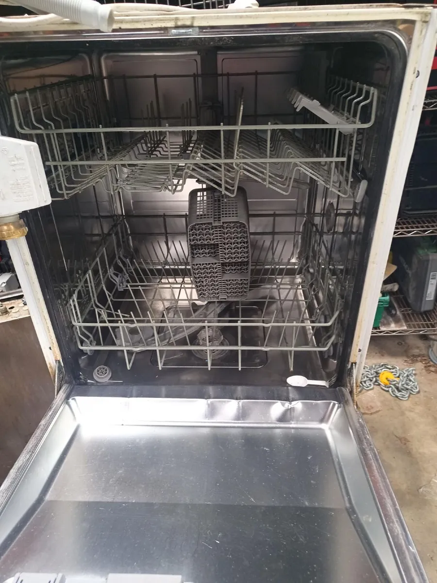 Dishwasher - Image 1