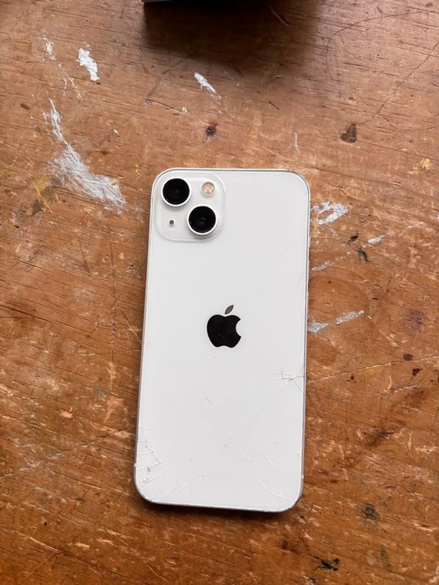 I phone 13 - Image 1