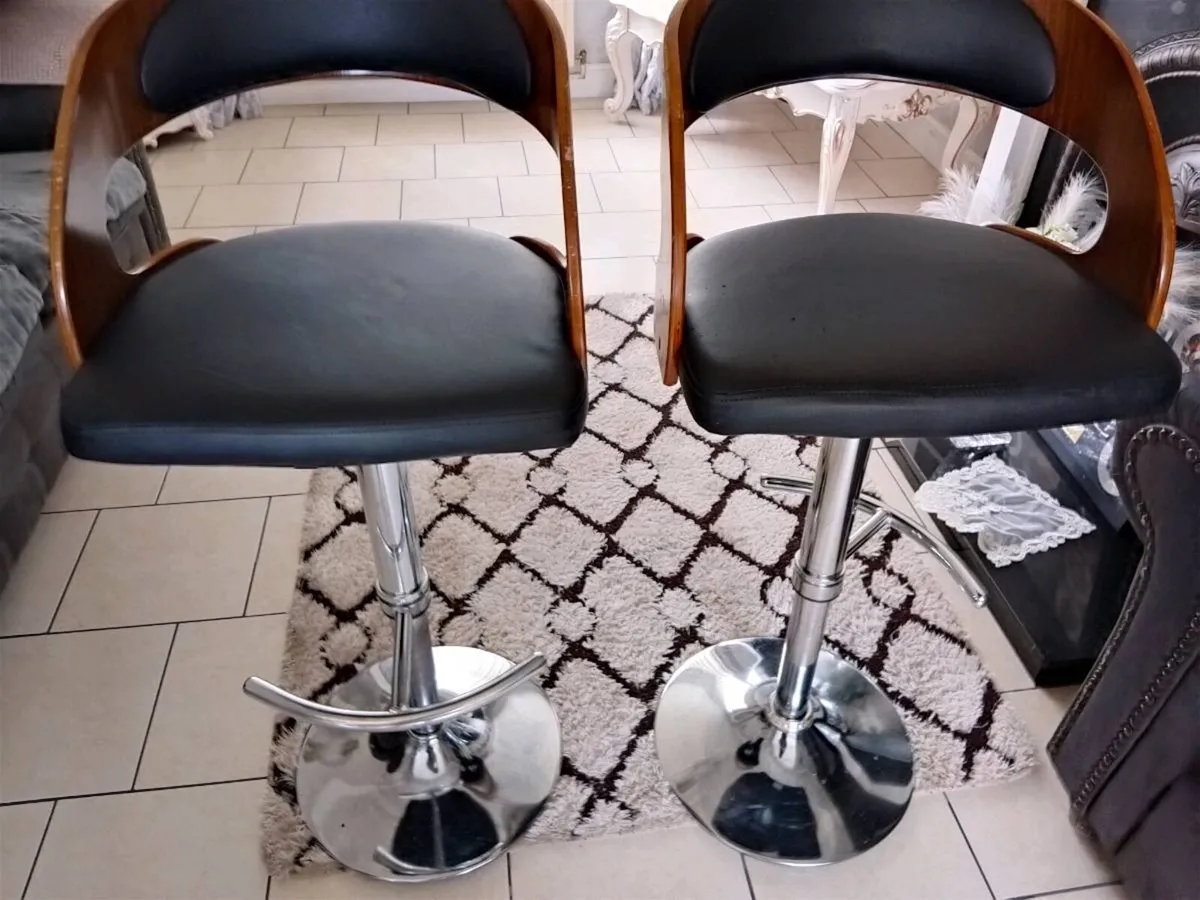 Two kitchen stools - Image 2