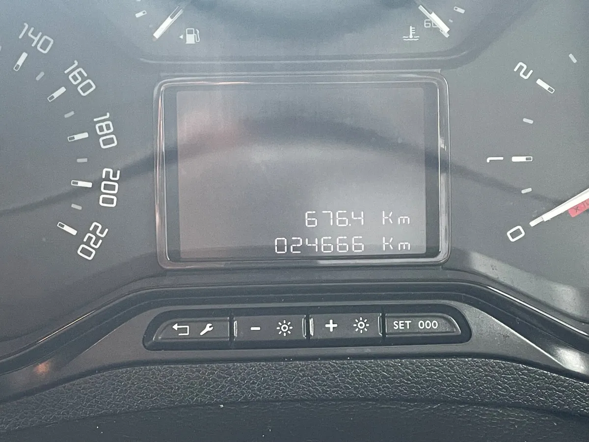 Toyota Proace 1.5 Diesel - Image 4