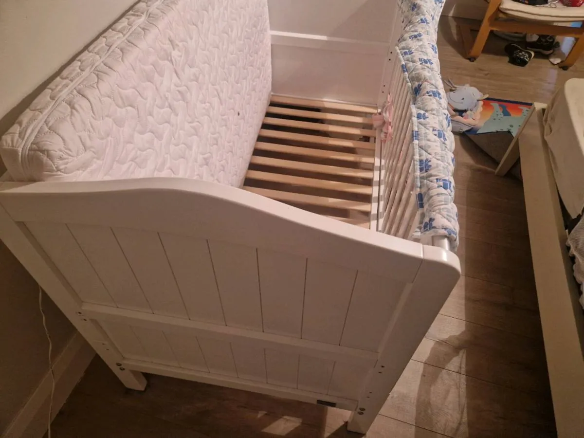 Baby Cot - Image 4