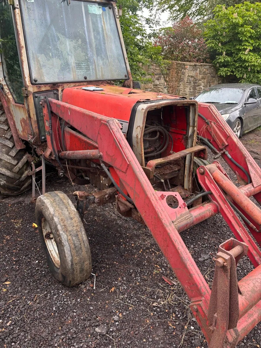 Front loader - Image 1