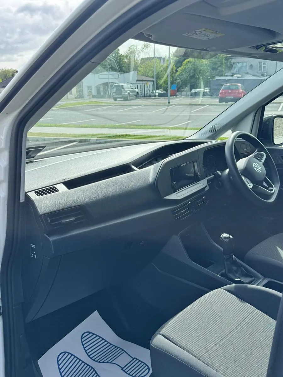 Volkswagen Caddy 2023 - Image 4