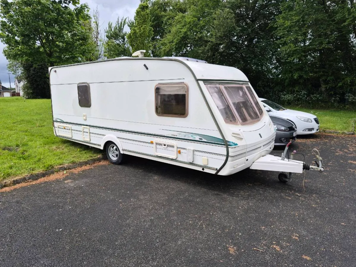 Abbey Vogue GTS 4 berth (Fixed bed) - Image 2