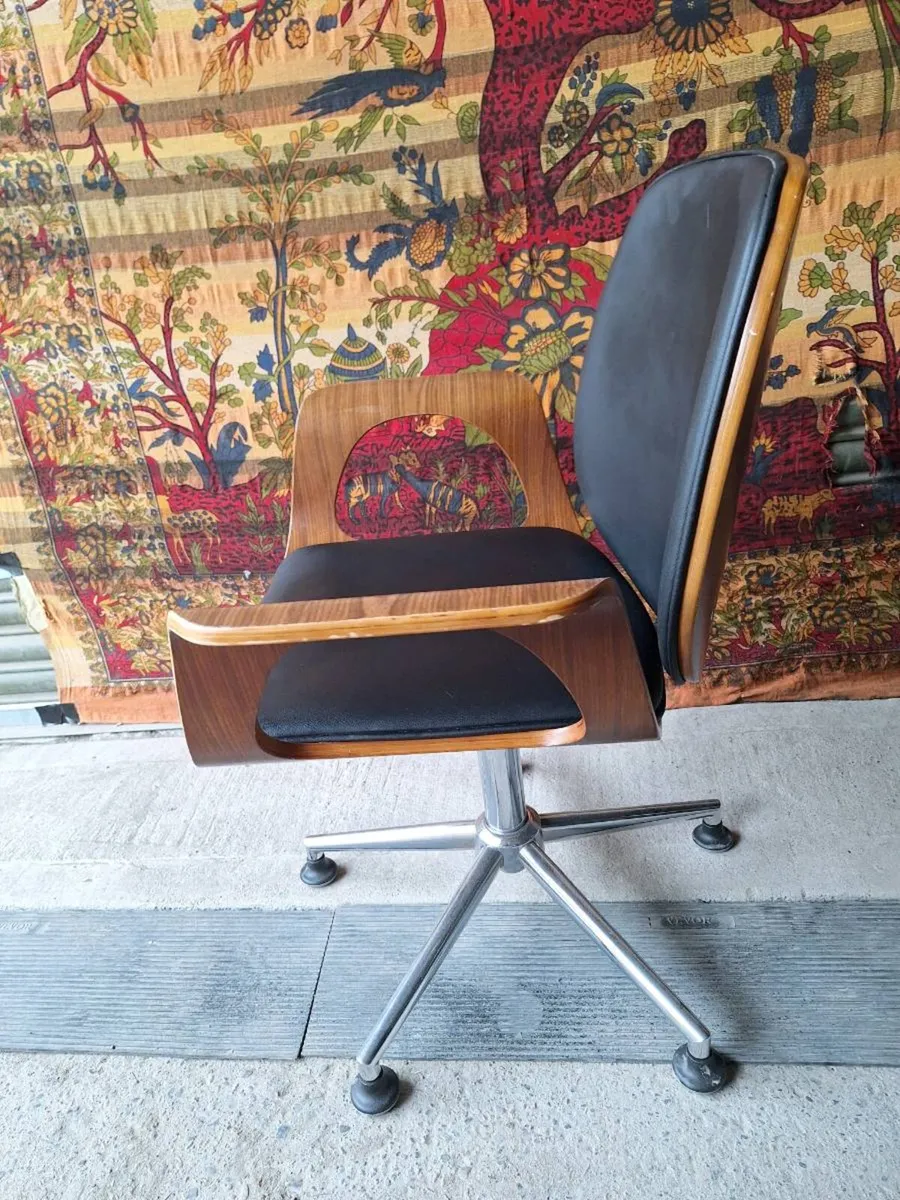 KARE Design swivel office  (DELIVERY) - Image 1
