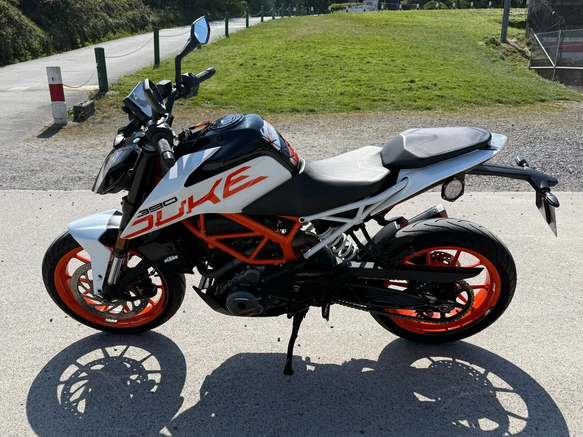 KTM Duke 390 - Image 2