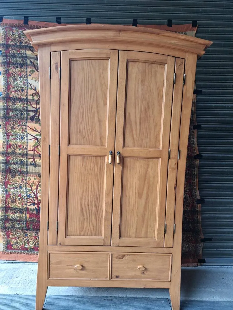Beautiful large solid wood wardrobe (DELIVERY) - Image 1