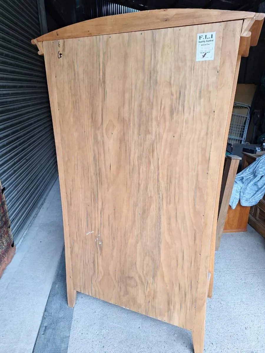Beautiful large solid wood wardrobe (DELIVERY) - Image 4