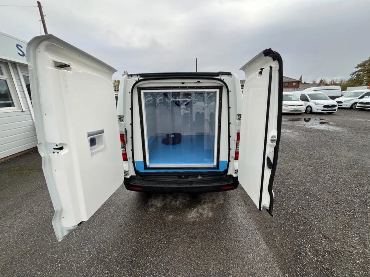 2021 Maxus Edeliver 3 Refrigerated Van - Image 2