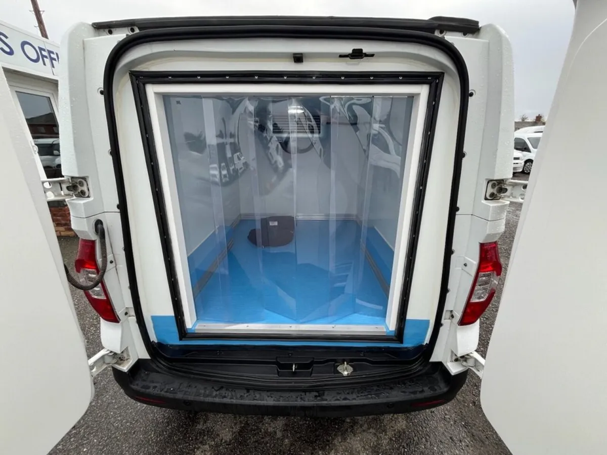 2021 Maxus Edeliver 3 Refrigerated Van - Image 3