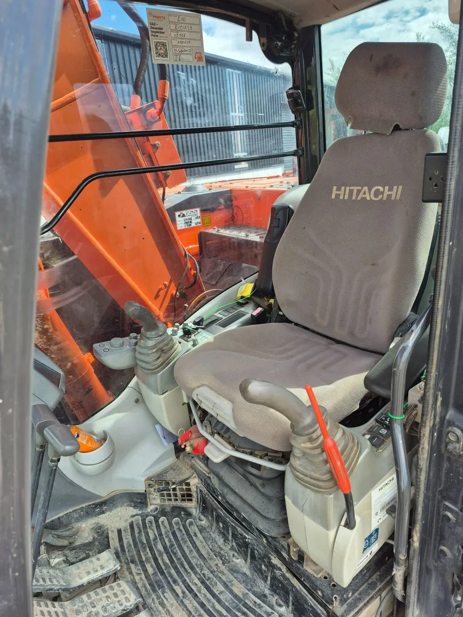 Excavator 13t - Image 3