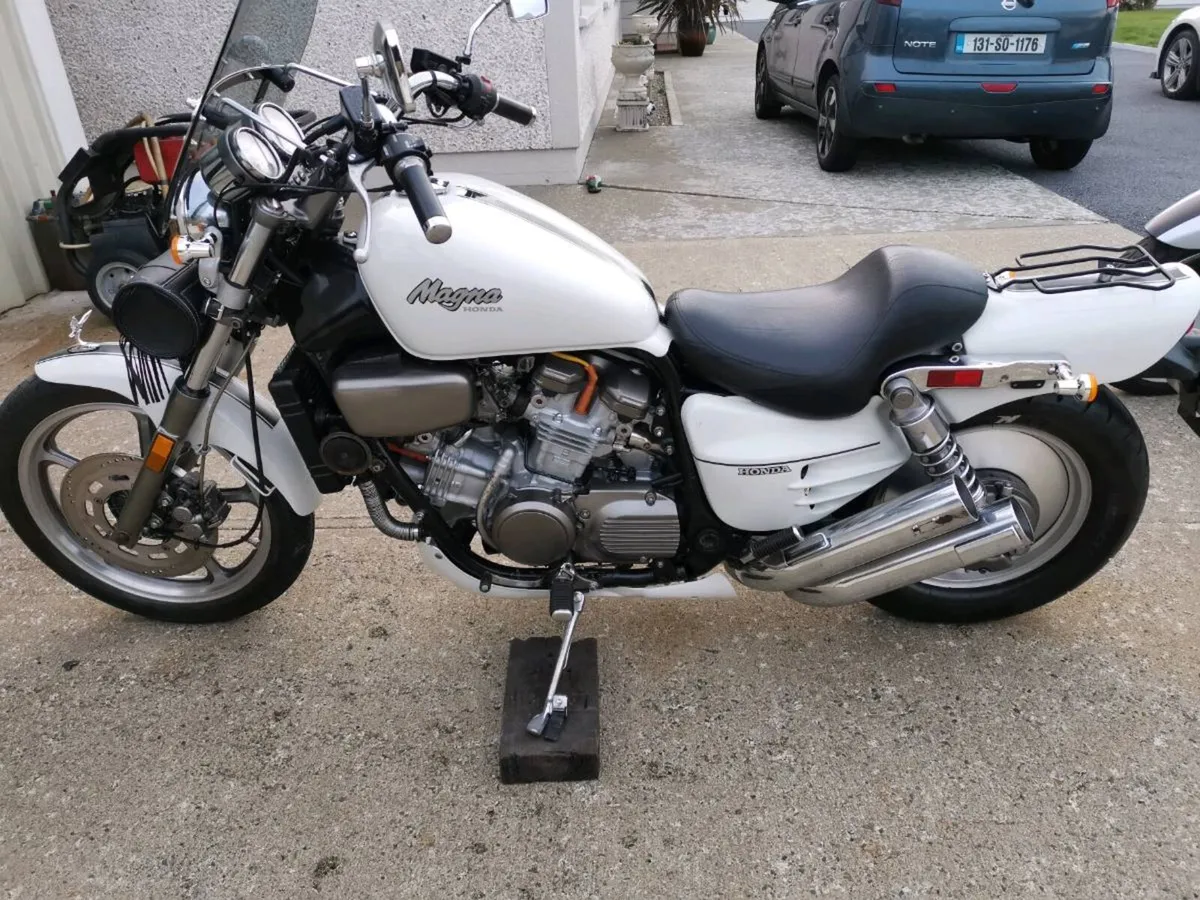 Honda Super magna 750 MINT - Image 2