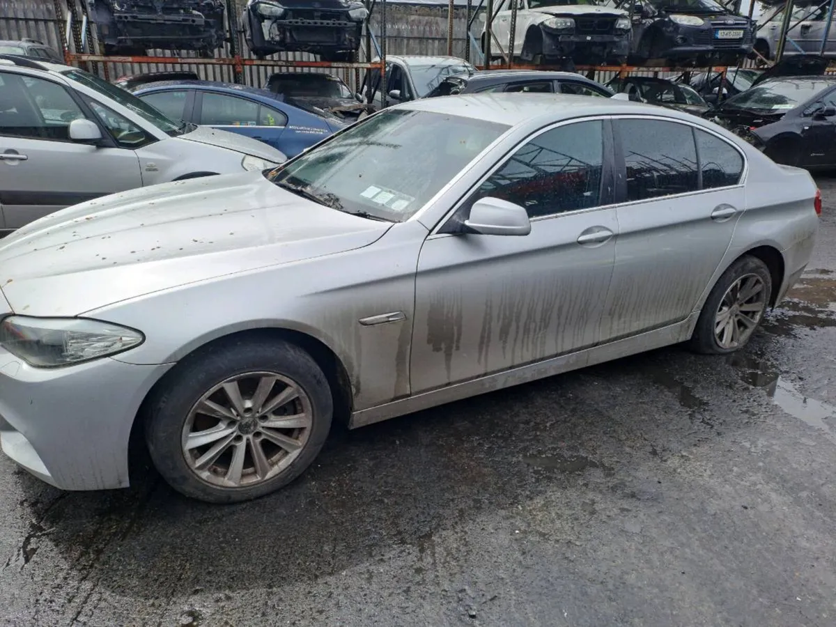10 Bmw 520d breaking for parts - Image 2