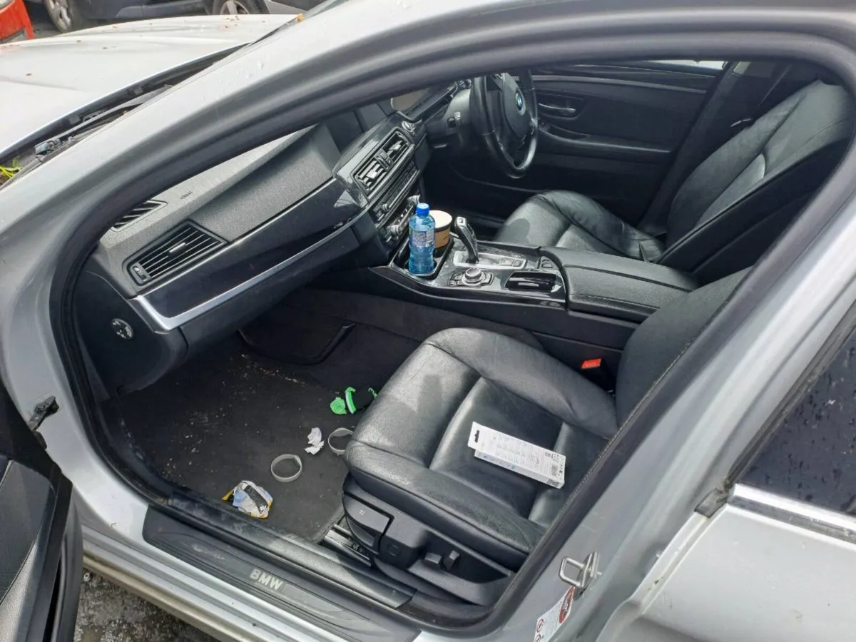 10 Bmw 520d breaking for parts - Image 3