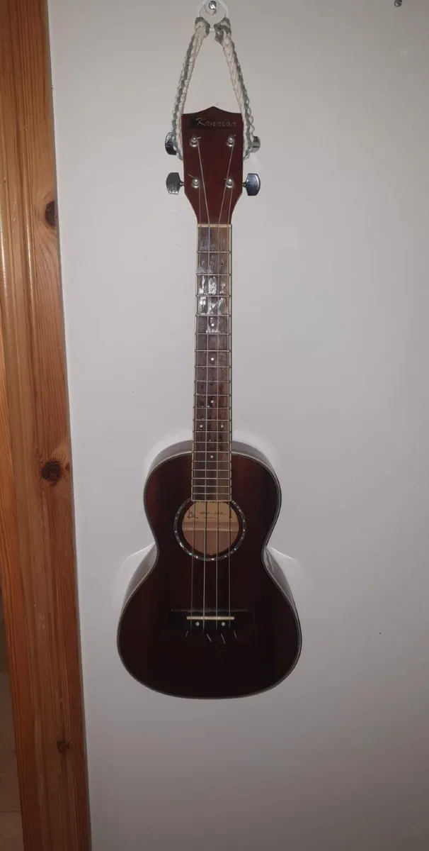 Ukulele - Image 2